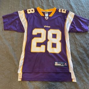 NWOT Minnesota Vikings Adrian Peterson Jersey #28. Size Medium.